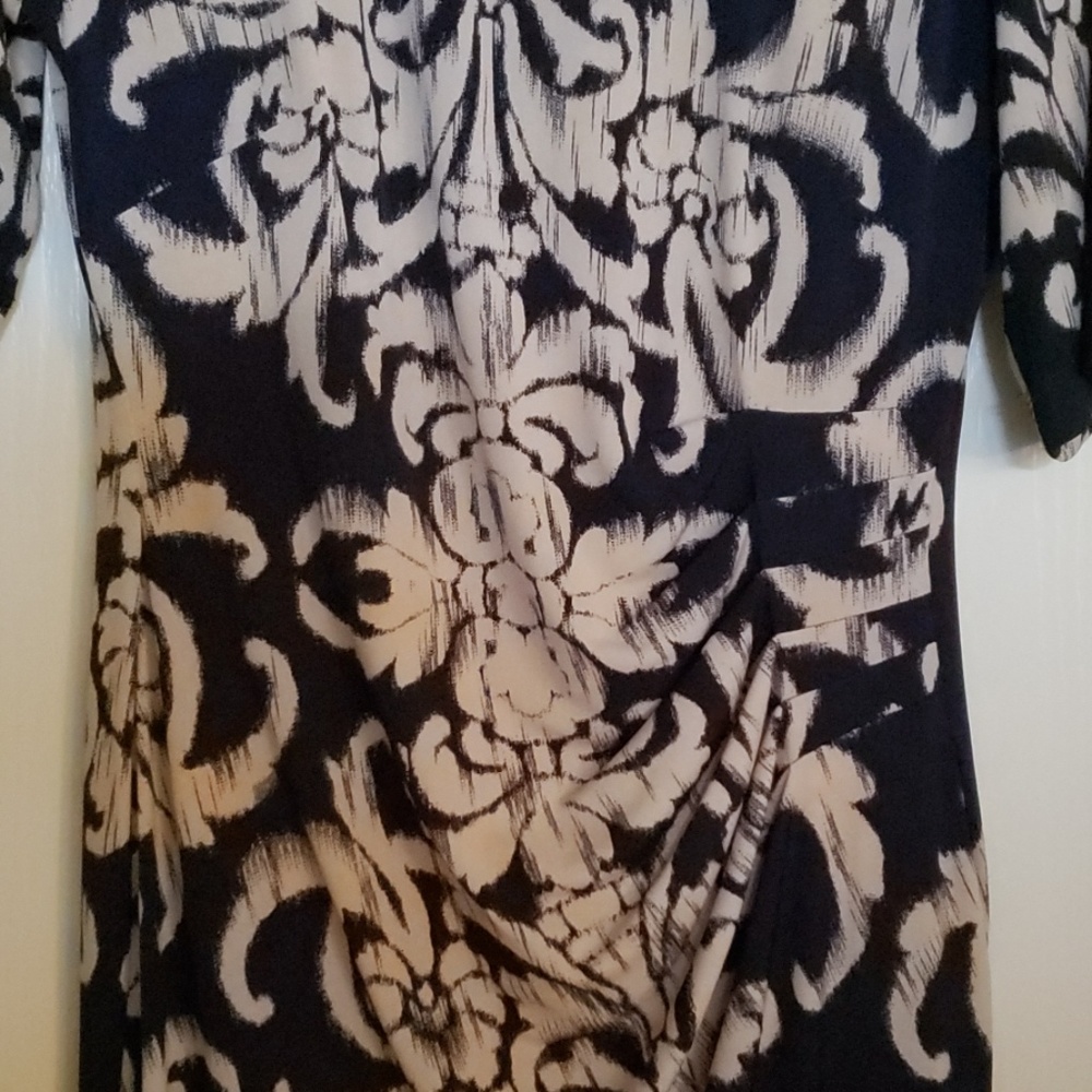 Dress - Picture 3 of 3